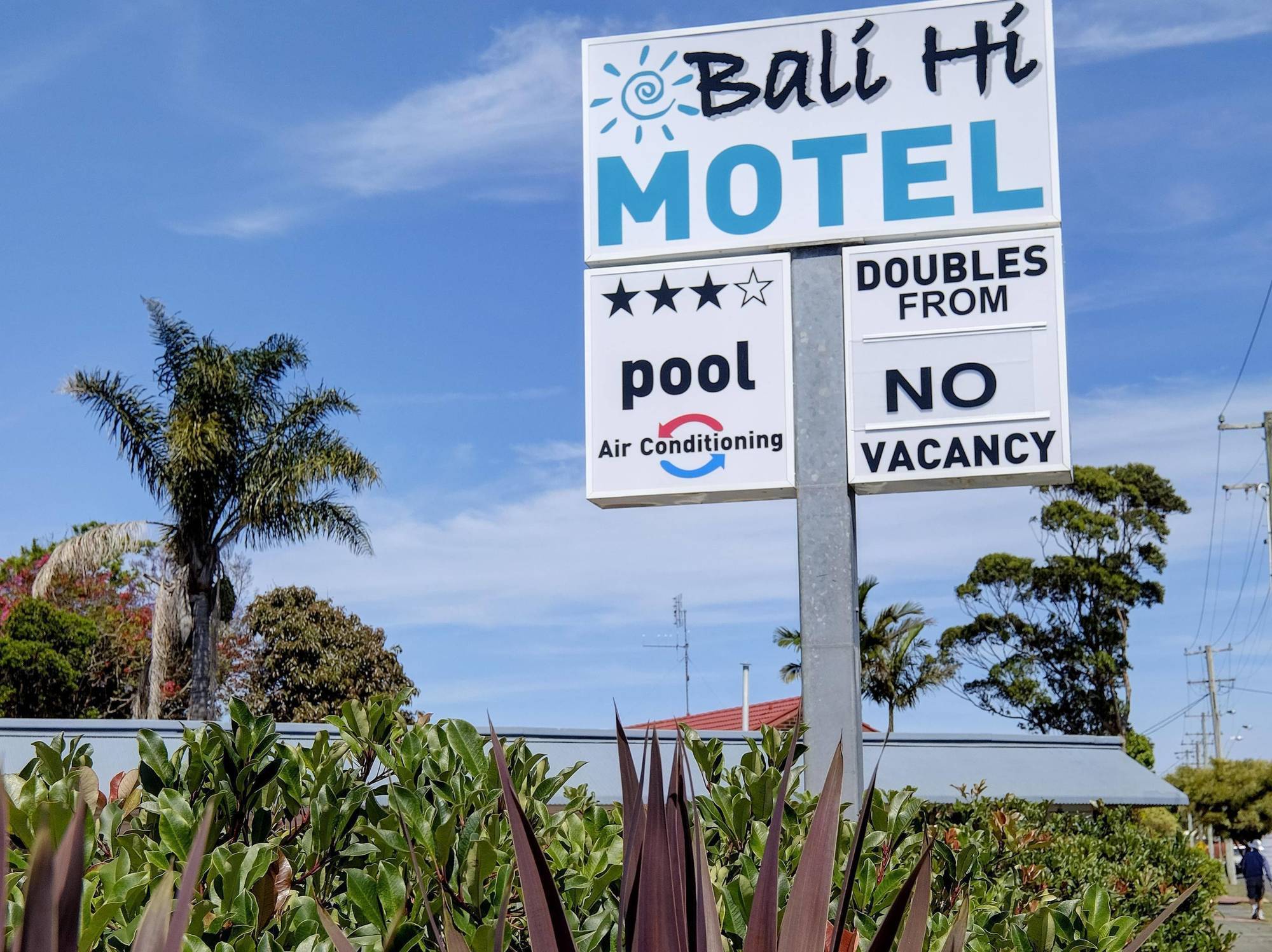 Bali Hi Motel Tuncurry Eksteriør billede
